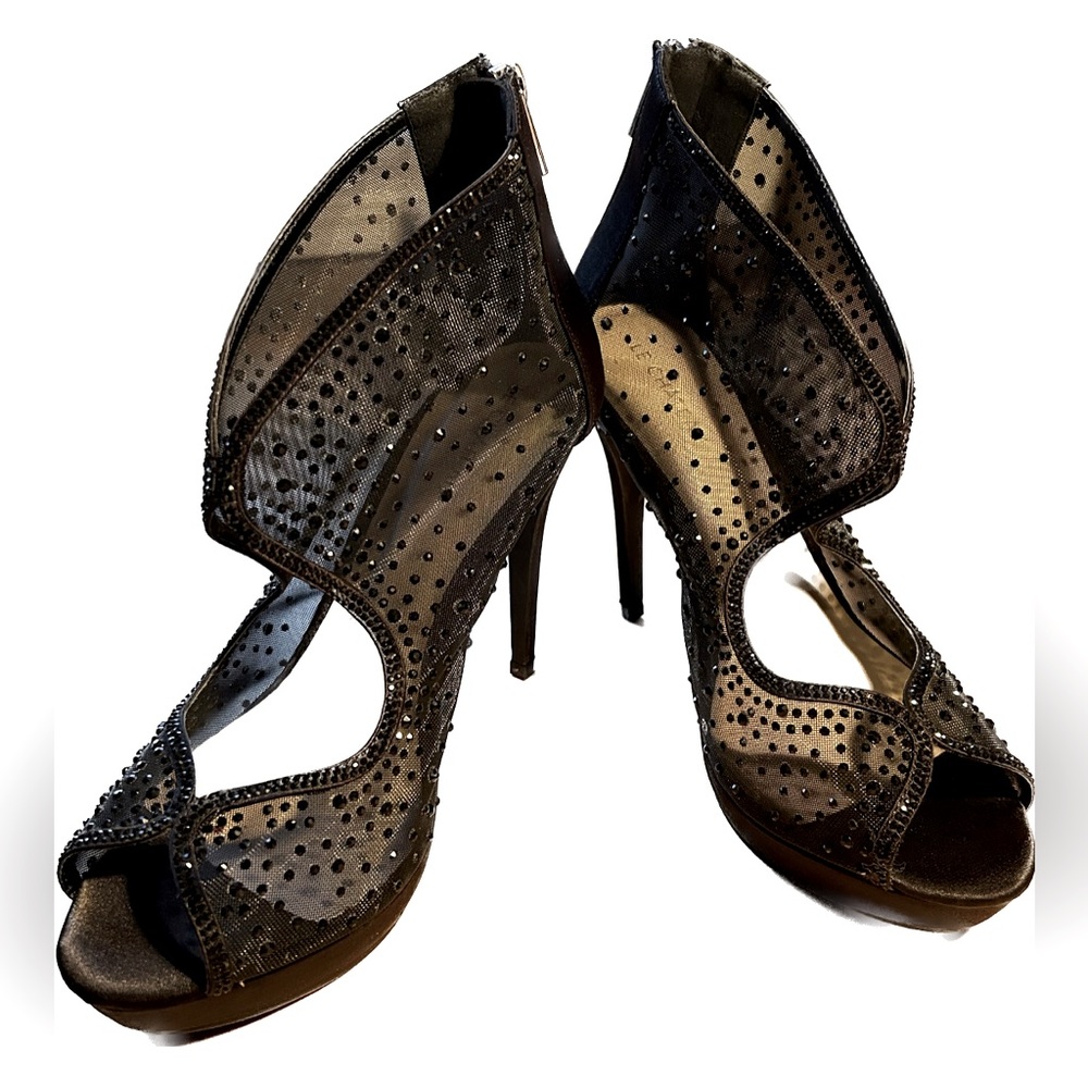 Le Chateau Mesh Satin Heels- Sz 9.5